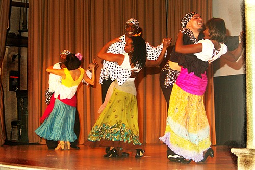 Reginald Thornton & Beatriz Vasquez, Ron Parker & Erica Zuniga, Salvador Corona & Atiya El-Amin dance Samba