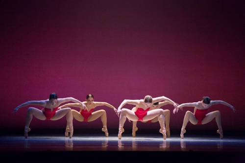BalletMet dancers in Edwaard Liang's 'Wünderland'.