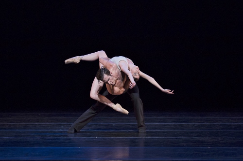 BalletMet's Caitlin Valentine-Ellis and Gabriel Gaffney Smith in Edwaard Liang's 'Distant Cries.'