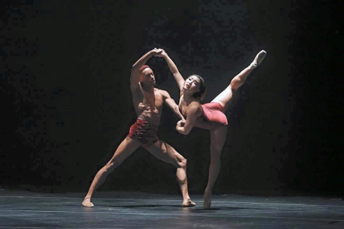 Complexion dancers Addison Ector and Youngsil Kim in Dwight Rhoden's<br>'Ballad Unto…'