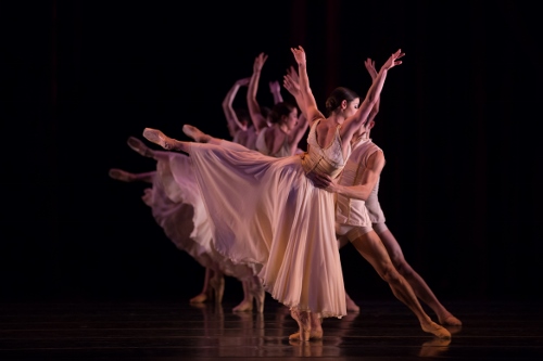 BalletMet dancers in Edwaard Liang’s “Age of Innocence.”