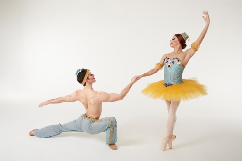 Les Ballets Trockadero de Monte Carlo's Carlos Hopuy and Laszlo Major in LE CORSAIRE PAS DE DEUX