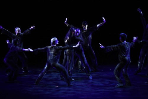 Dancers perform Pulse.