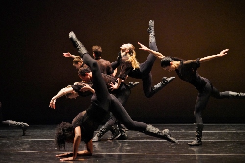 Martha Graham Dance Company in Lar Lubovitch’s 'The Legend of Ten'.
