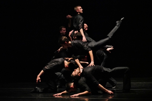 Lar Lubovitch Dance Company in<br>'Men’s Stories'.