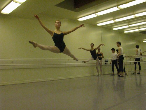 Nadege Hottier's Level 6 Ballet Class at Studio Maestro <a href='article.htm?id=1733'>More Level 6 Ballet Photos</a>