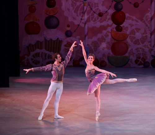 Kristin Toner and Riley Horton as Sugar Plum Fairy and Cavalier during the Act 2 of Indianapolis Ballet’s 'The Nutcracker.'