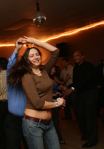 Swing and Salsa at Club 412<br> (<a href='http://www.liveswideopen.com/'>www.liveswideopen.com/</a>) 