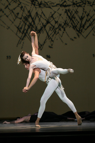Suzanne Farrell Ballet Dancers: Elisabeth Holowchuk and Matthew Prescott in'Prithoprakta'  