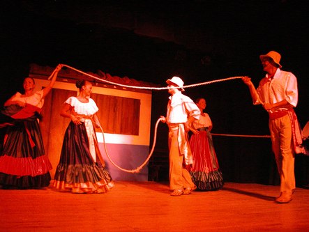 The rope dance at the Pueblo Antiguo show