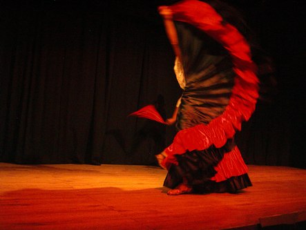 Folk dance at the Pueblo Antiguo show