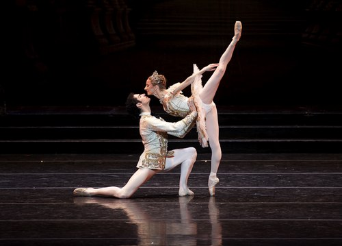 Larissa Ponomarenko and Carlos Molina in Boston Ballet's <i>Sleeping Beauty</i>
