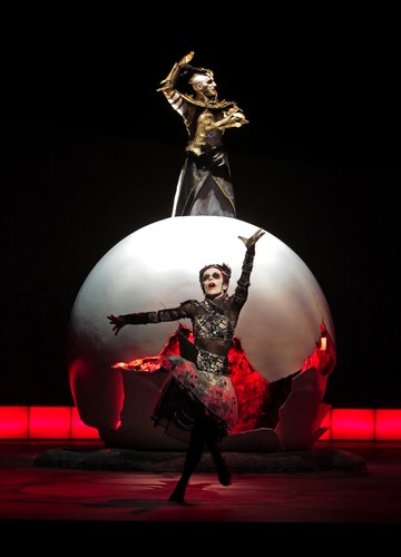 Matthew Morris (Apollo) & Ana Yepes (Dancer) in the Santa Fe Opera's <i>Alceste</i>