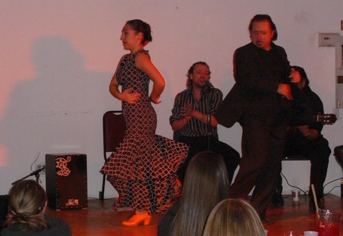 Jorge and Leslie dance a Sevillana